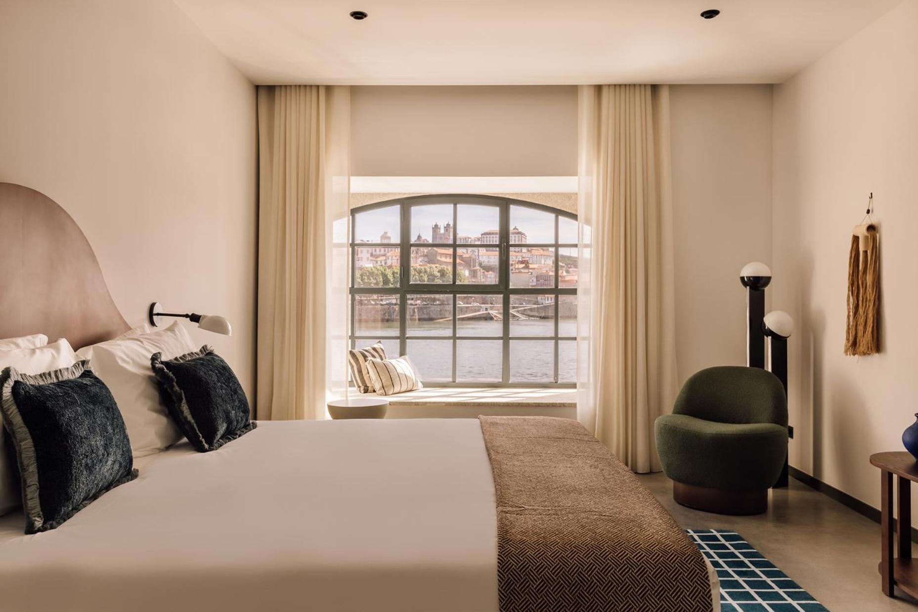 The Rebello Hotel & Spa - Small Luxury Hotels Of The World Vila Nova de Gaia Exterior foto A guest room